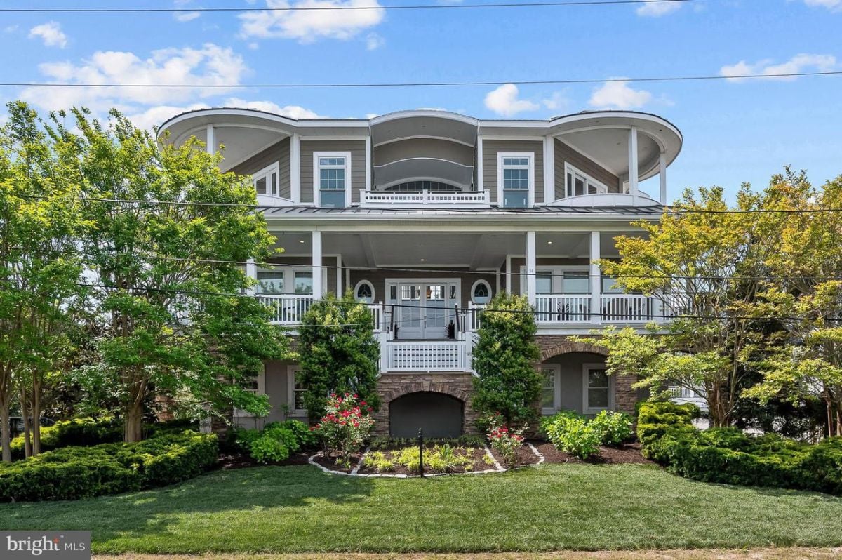 Spacious lawn