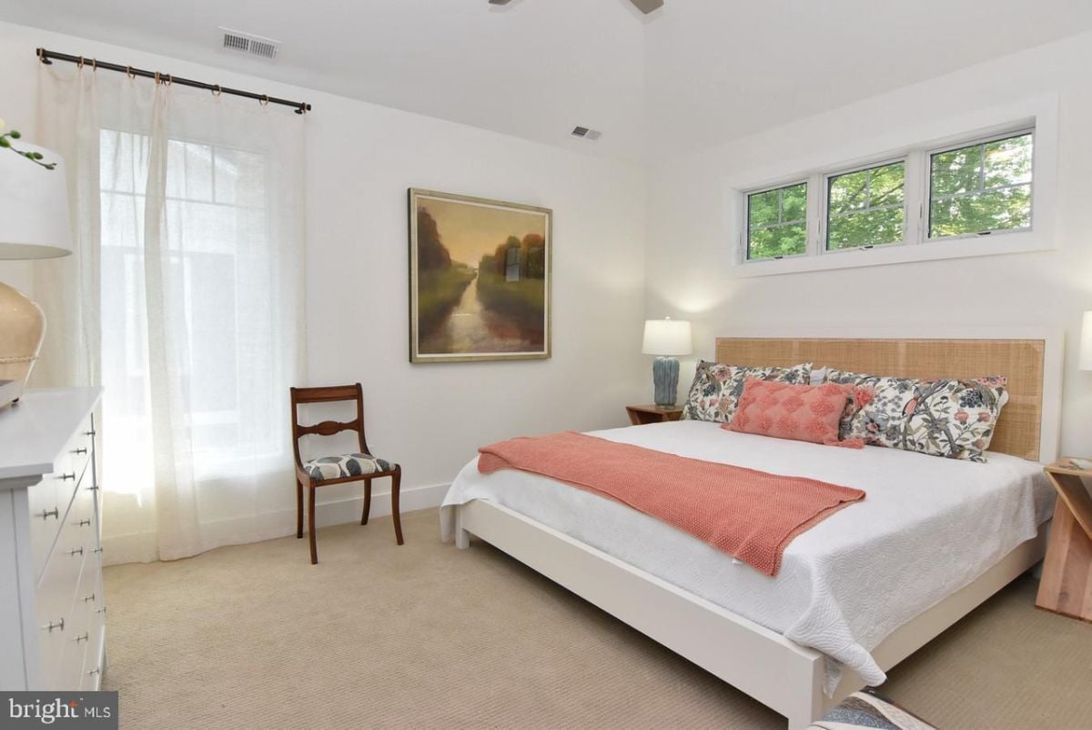 Another bedroom