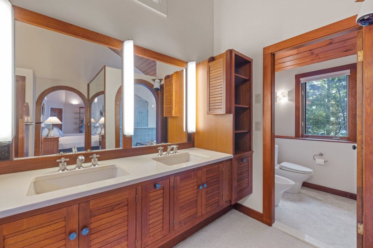 Bathroom's sink