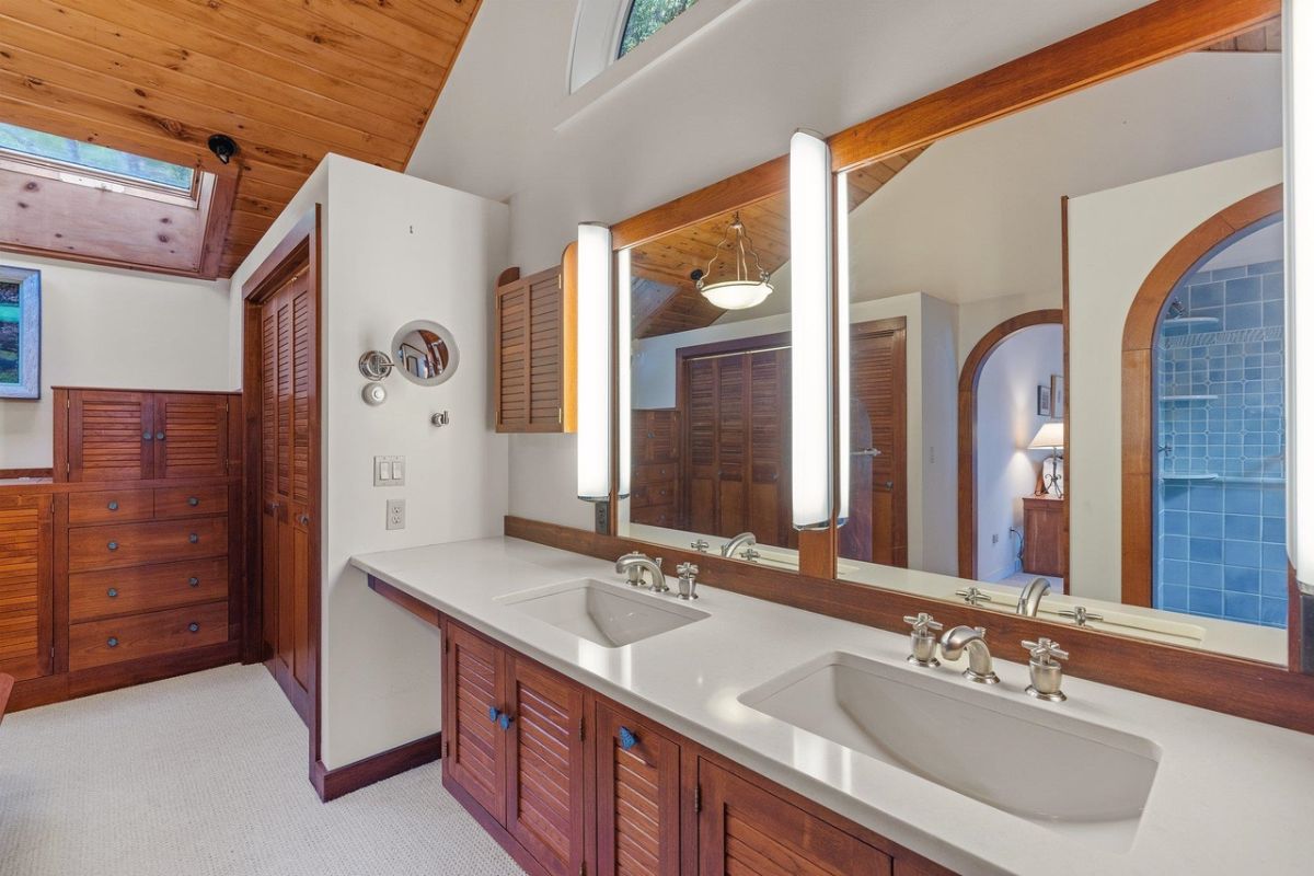 Bathroom's sink