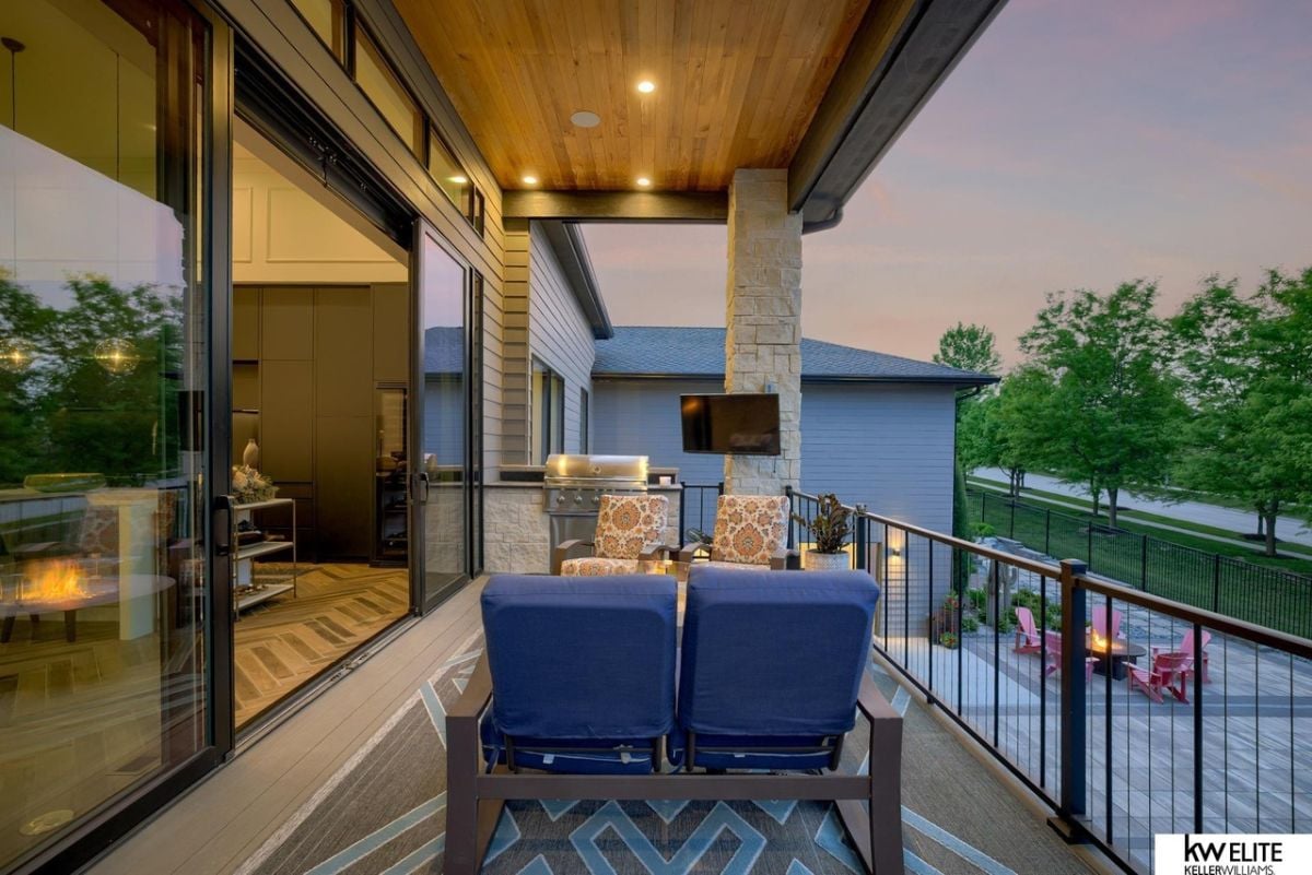 Balcony's living space