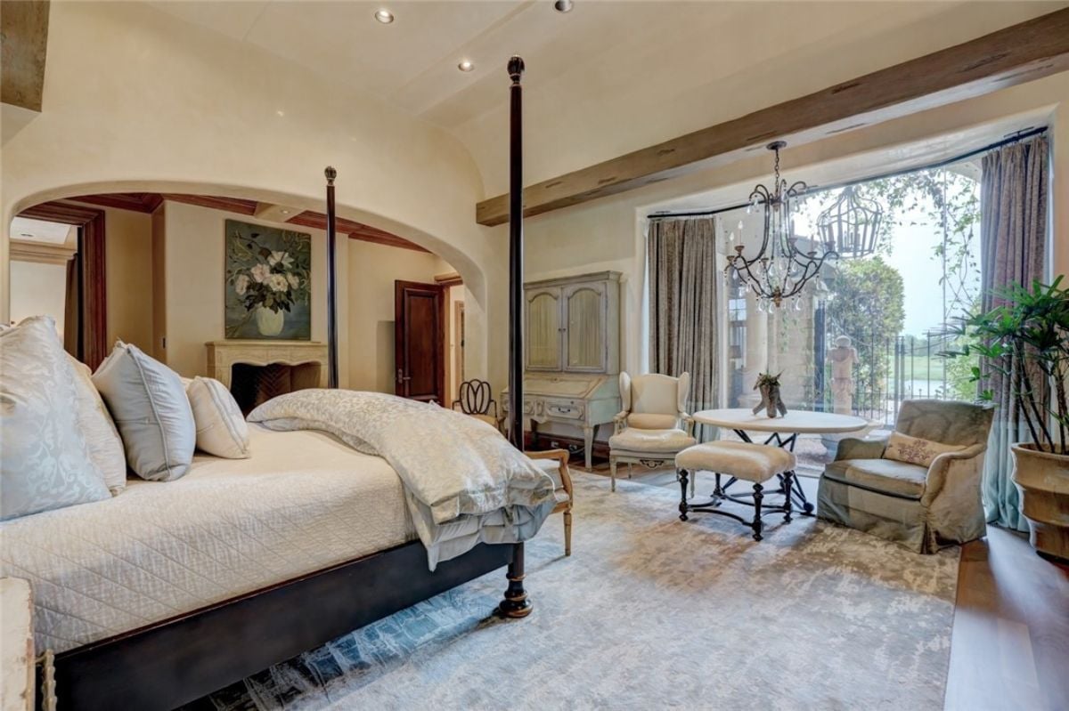 Master's bedroom