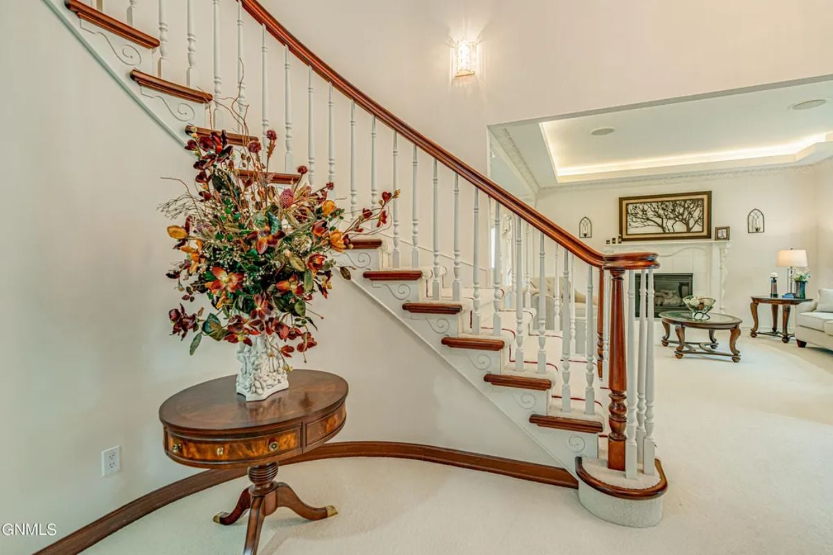 Entryway table