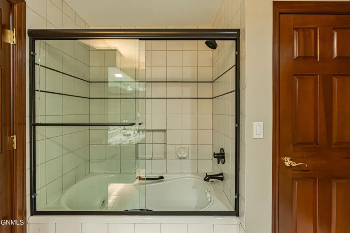 Shower area