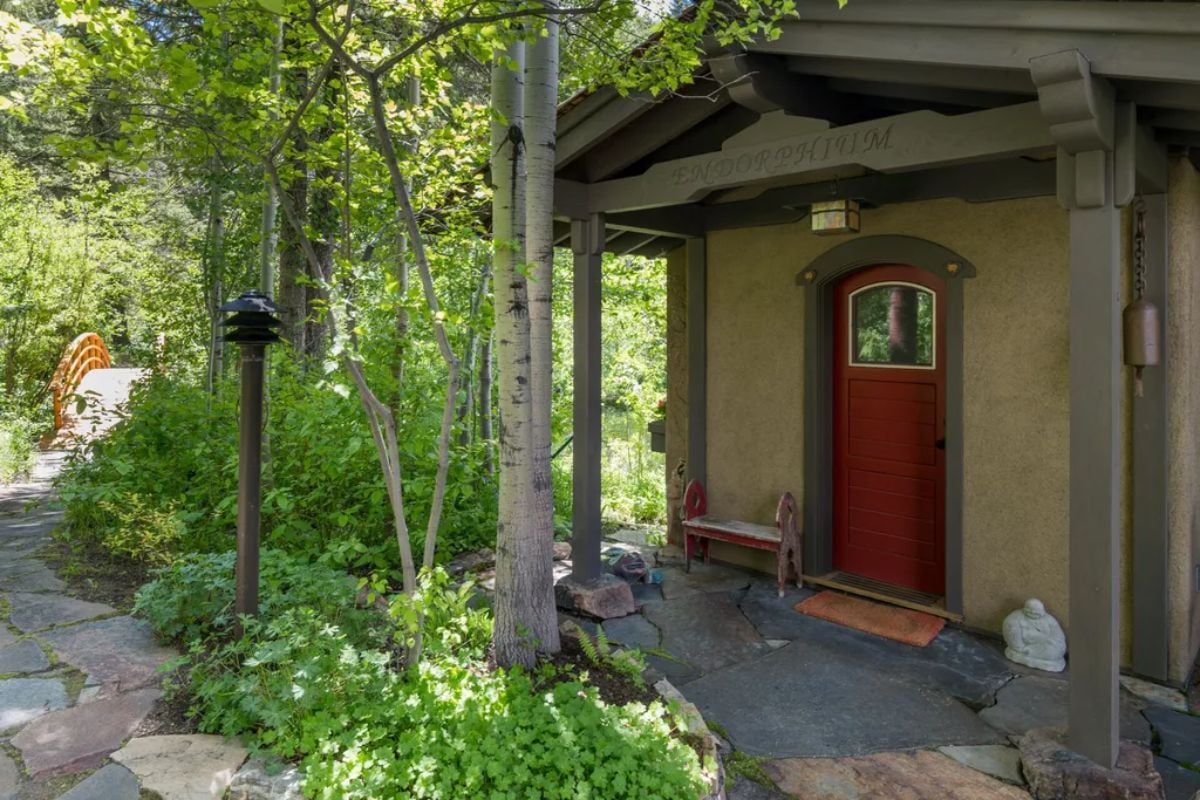 Guest house