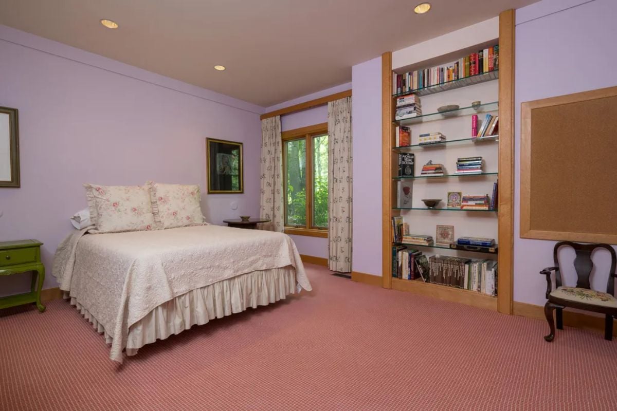 Another bedroom