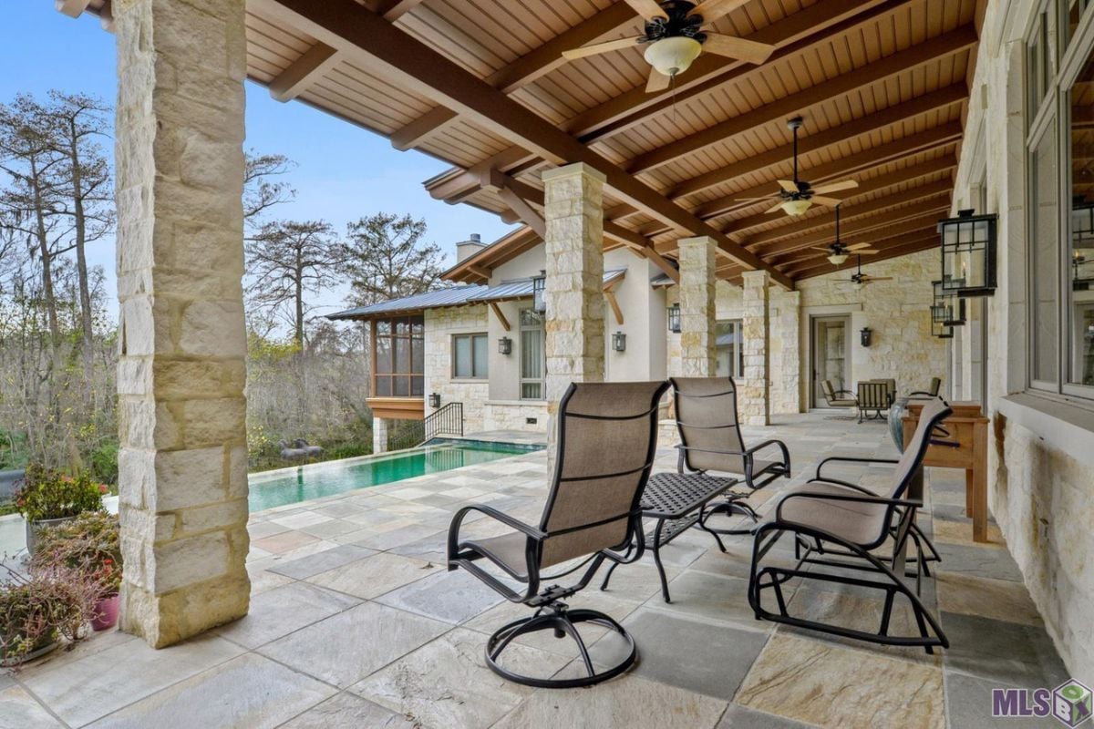 Pool area