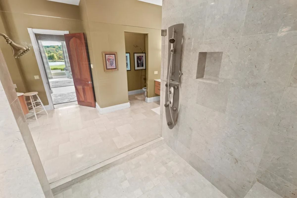 Shower area