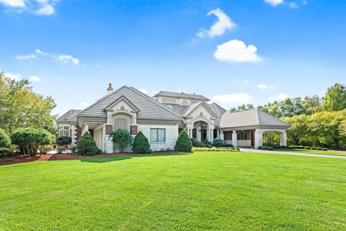 Spacious lawn