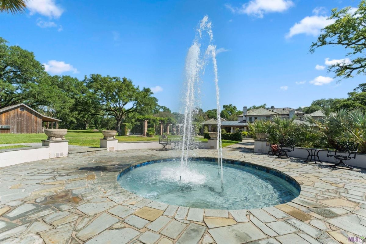 Gunite pool