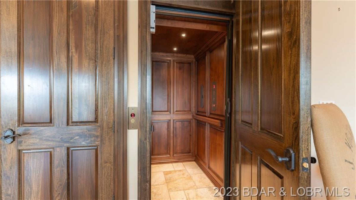Elevator