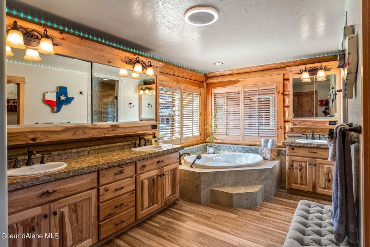Bathtub