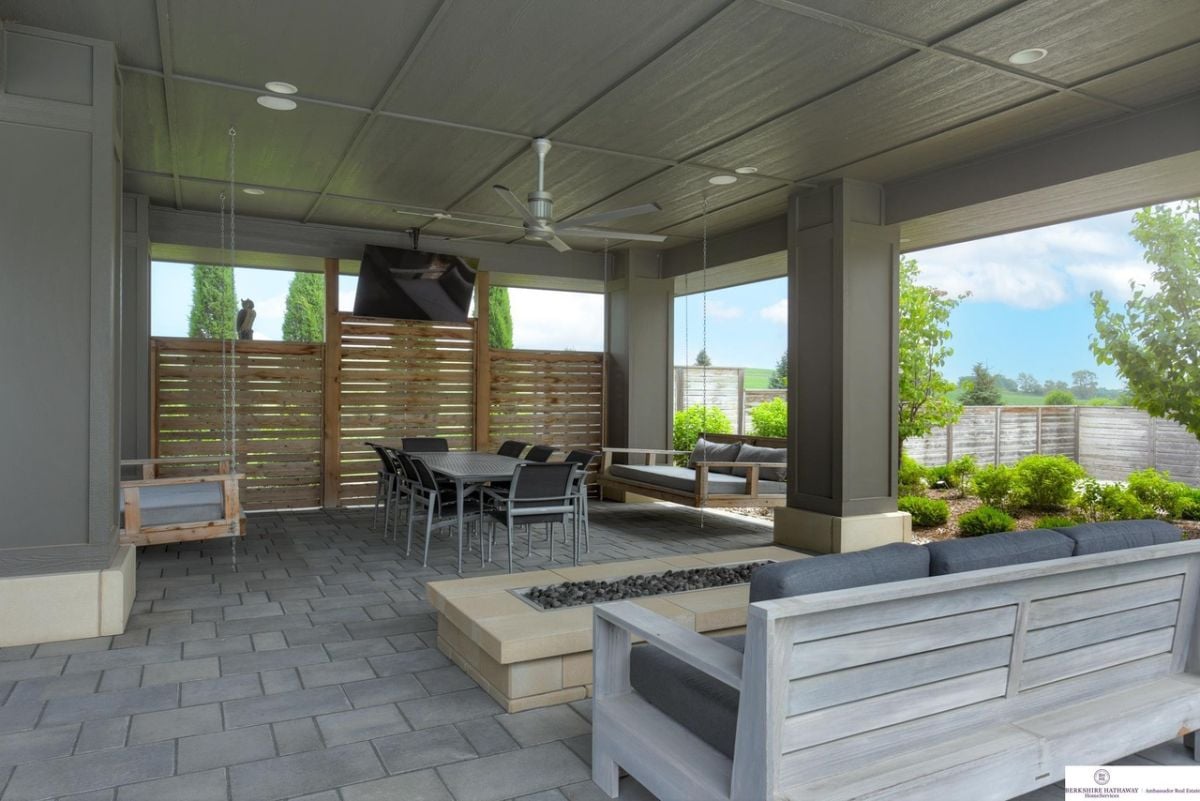 Outdoor living space
