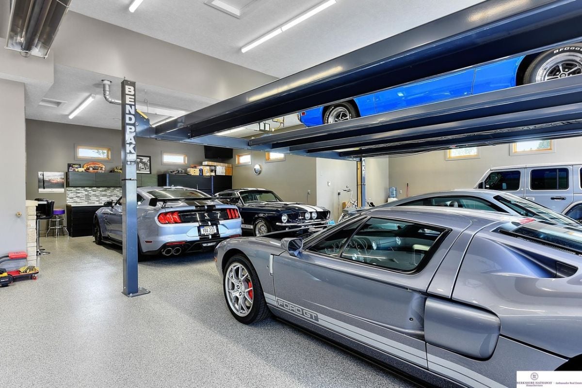 Car Garage