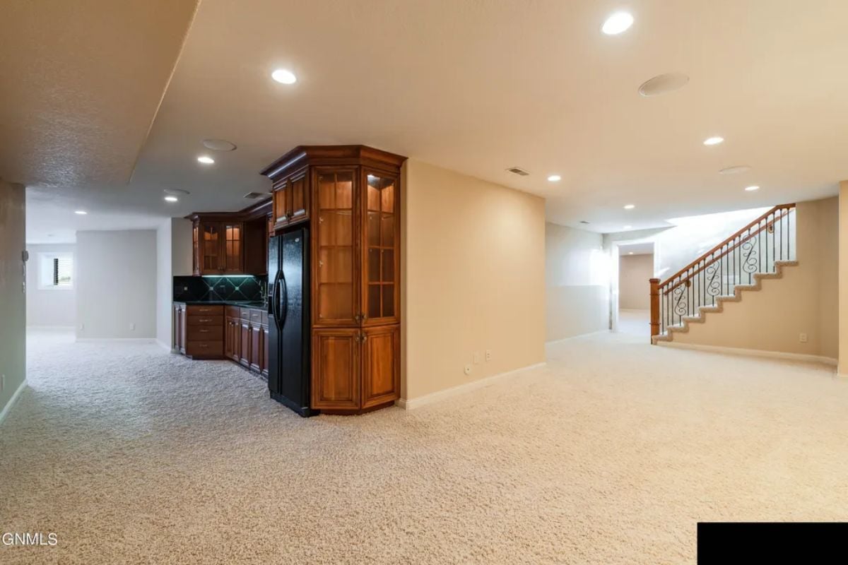 Entertainment room
