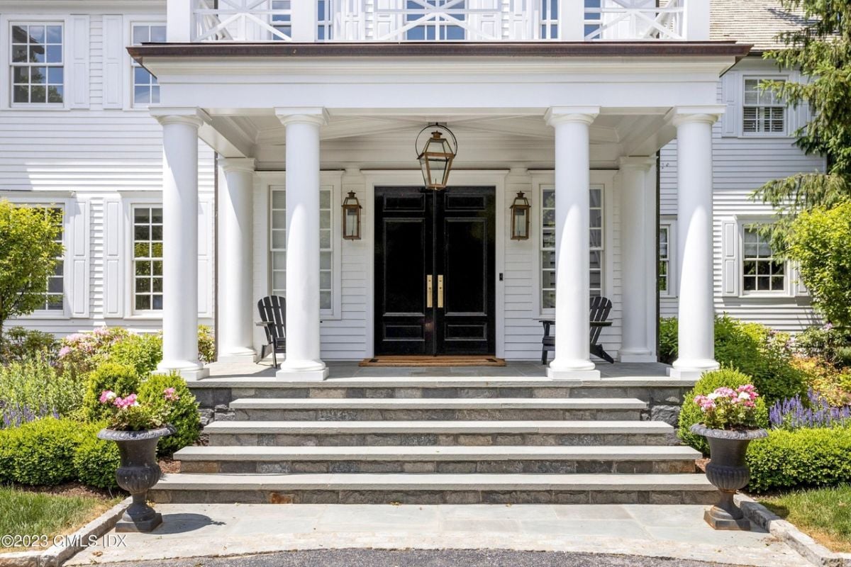 Entrance door