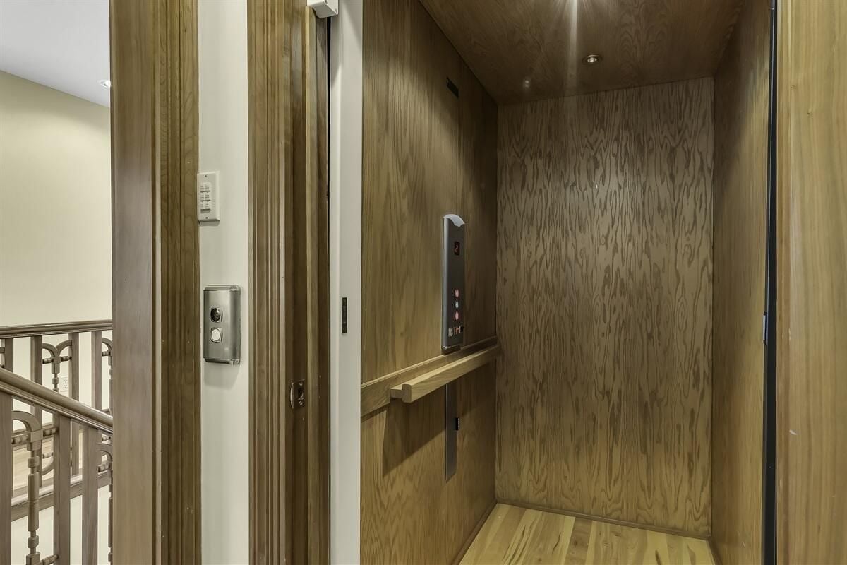 Elevator