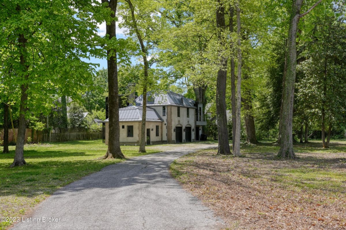 Provincial-style carriage house.
