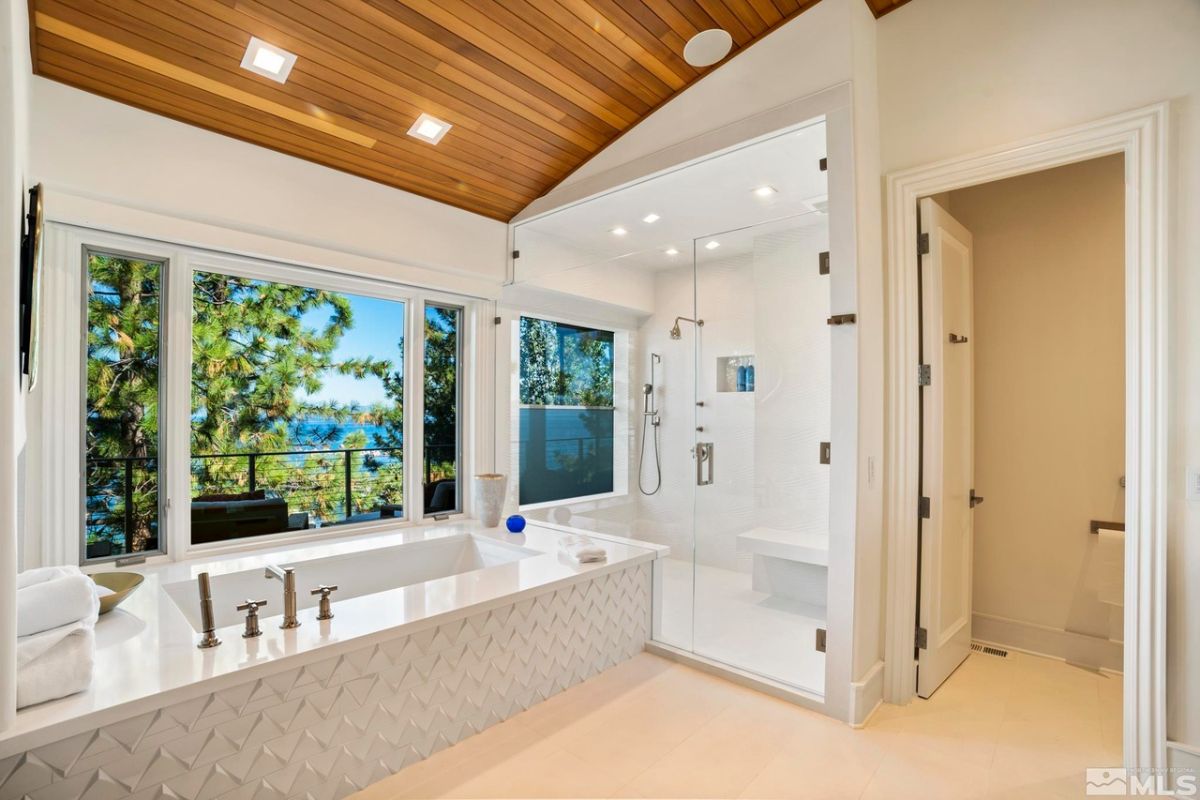 Bathtub