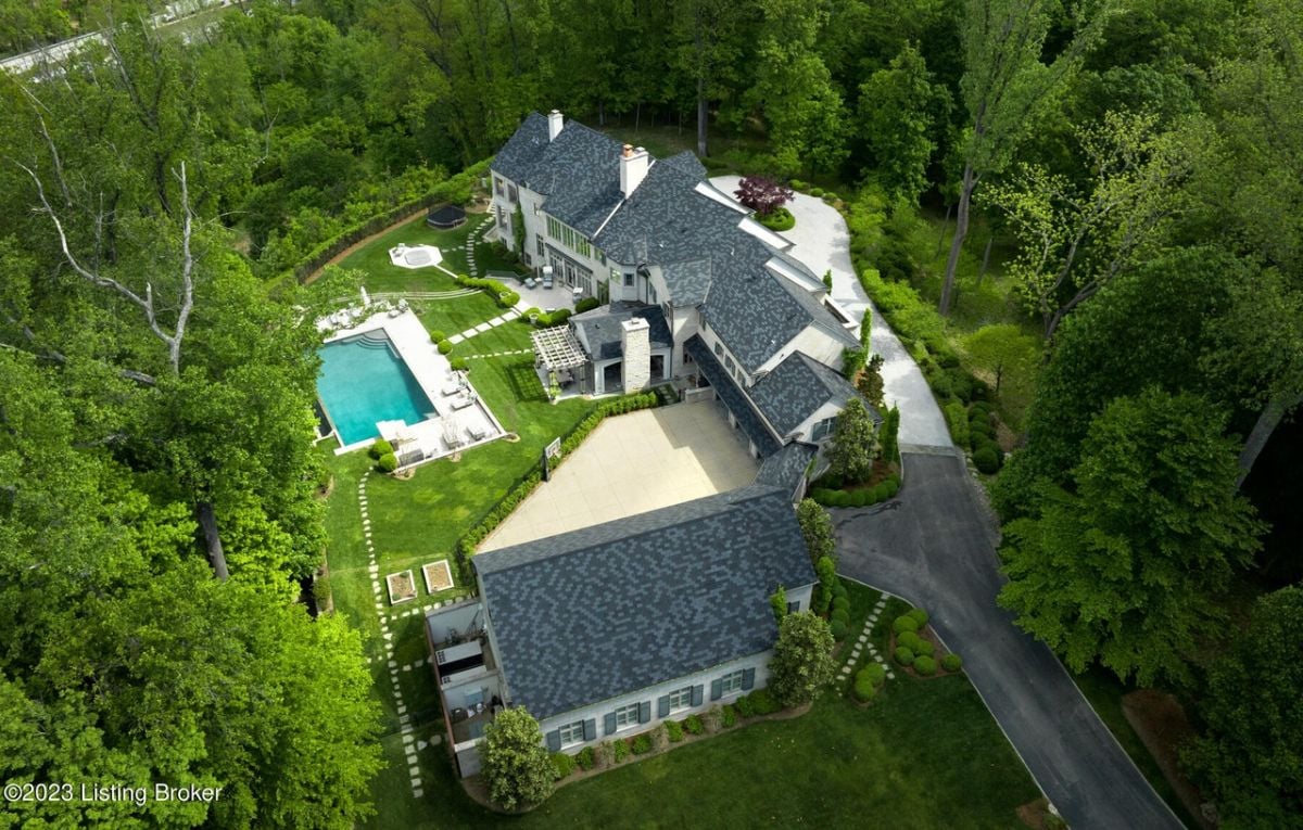 Mansion's aerial view.