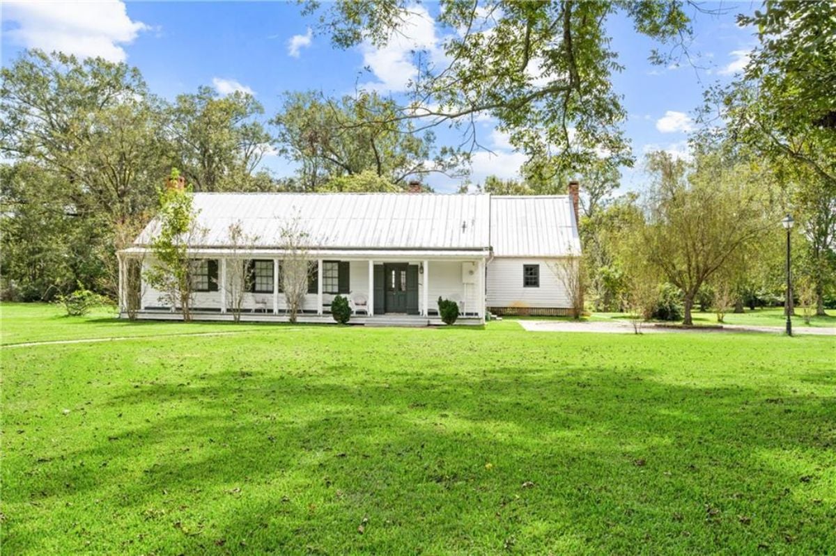 Guest house