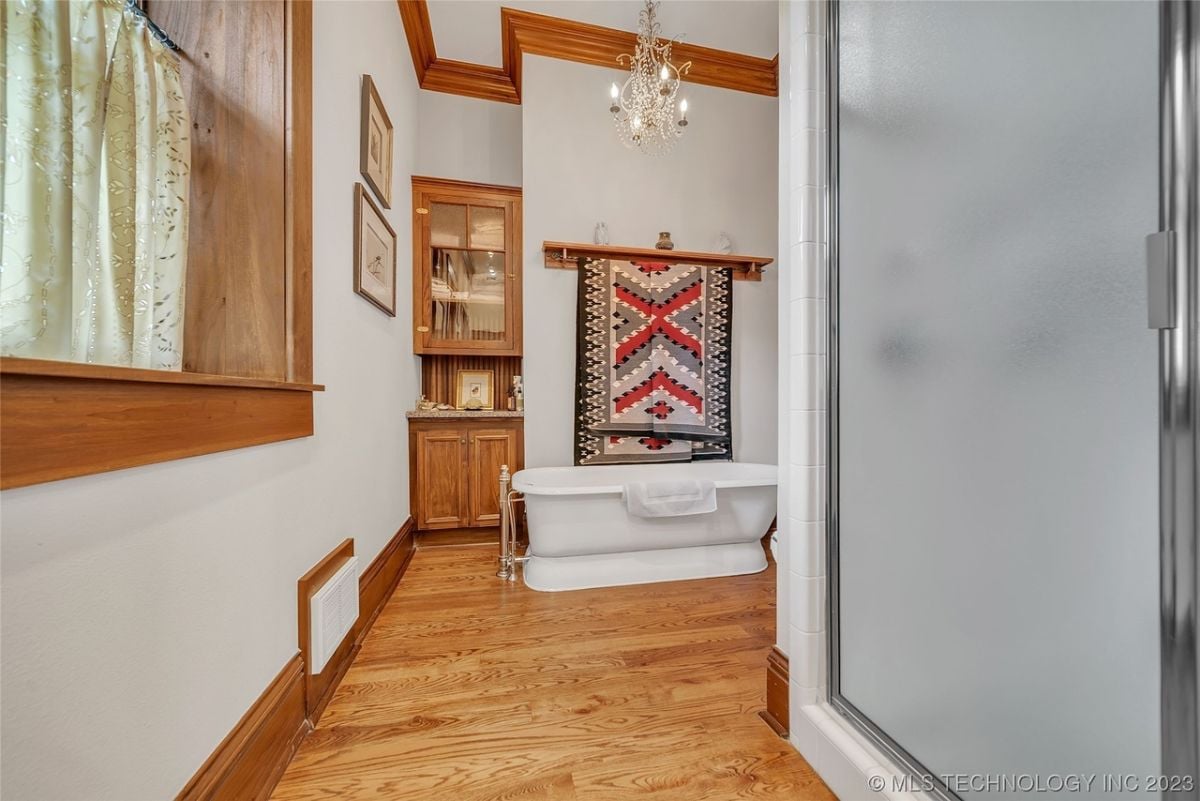 Bathroom's bathtub