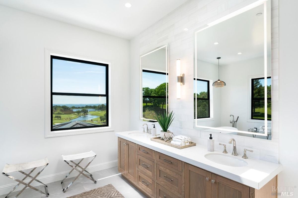 Powder area of the bathroom