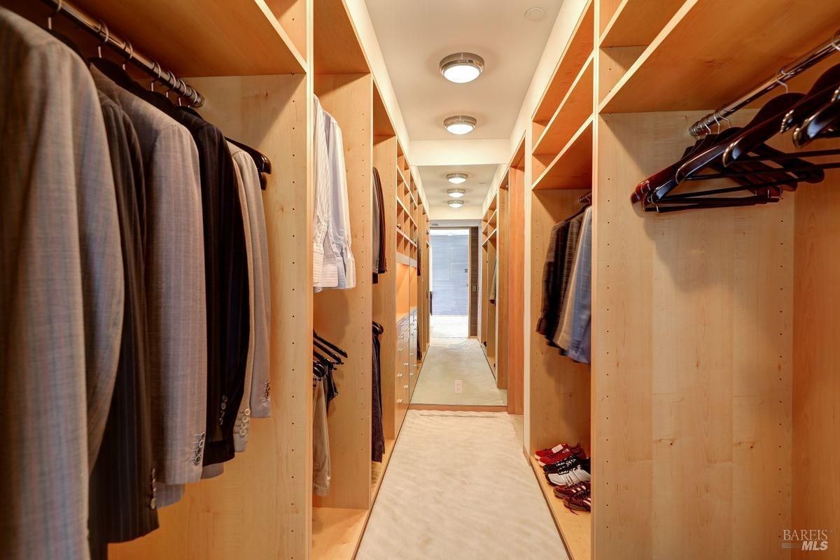 Walk-in closet