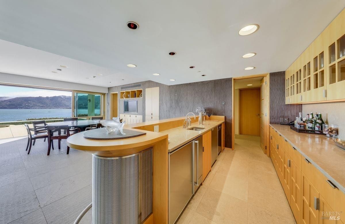 Mini bar