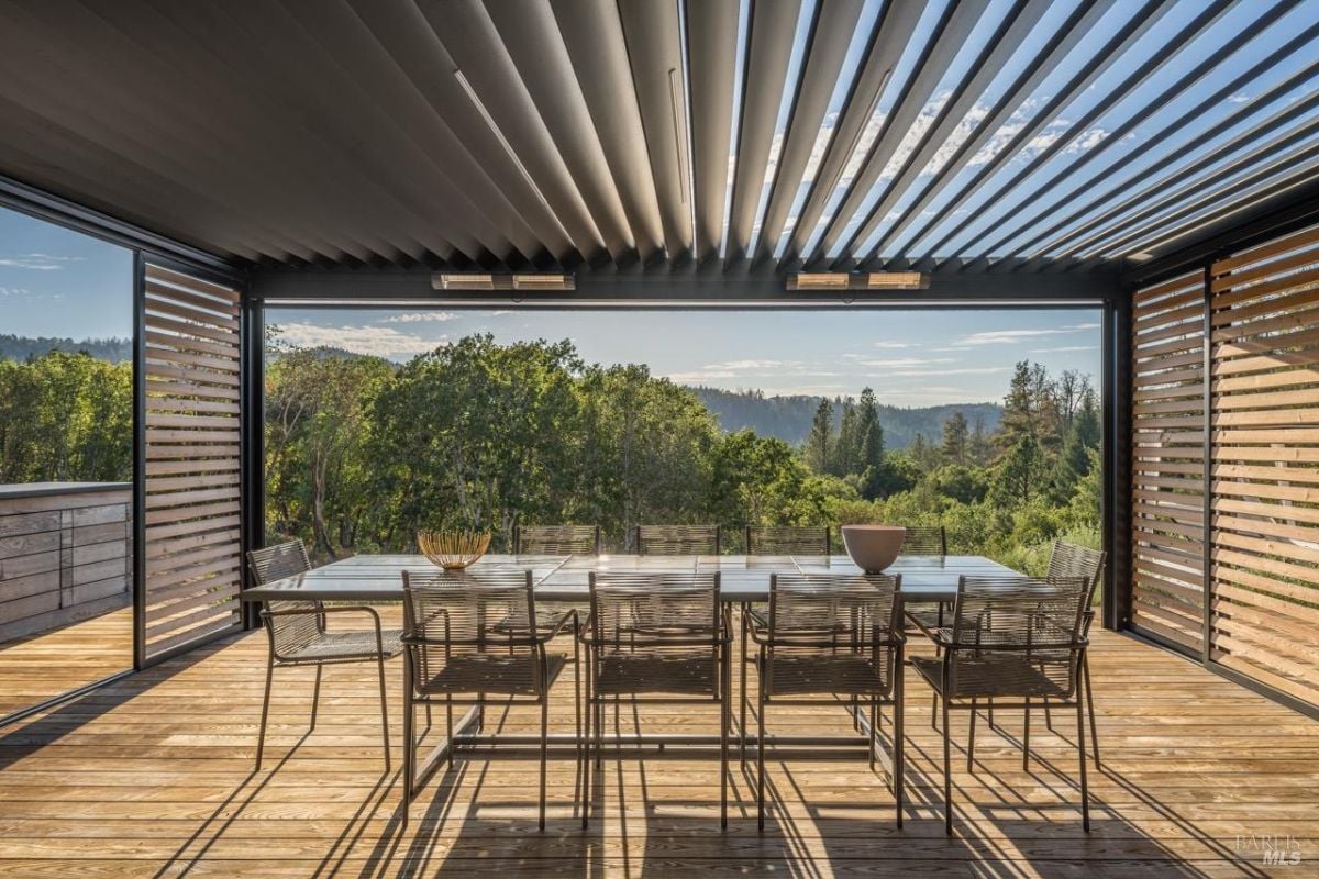 Outdoor dining area