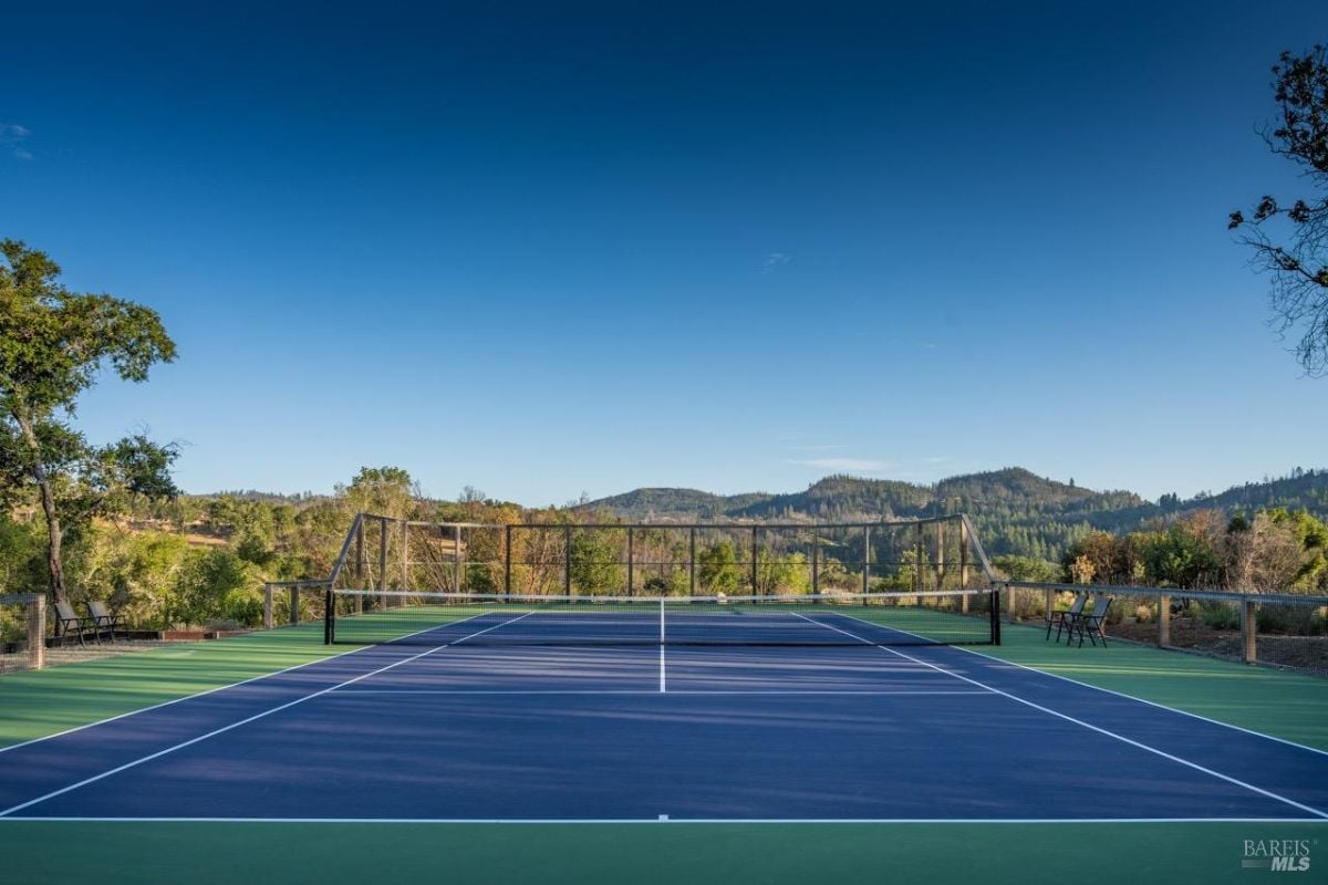 Tennis court