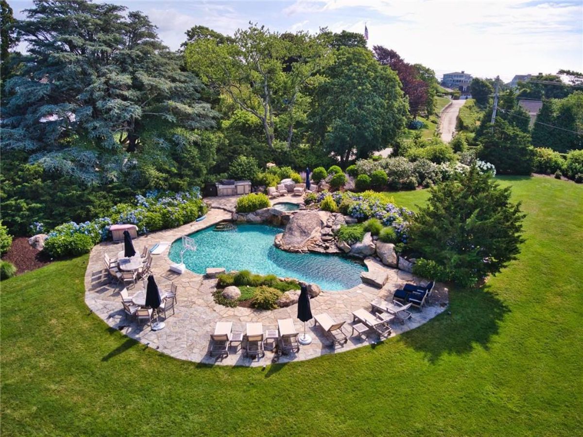 Pool area