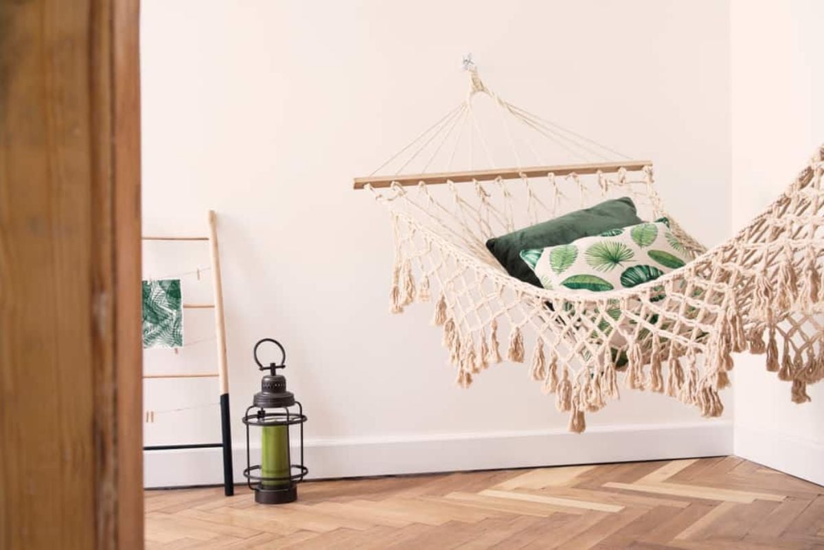 12 Futon Alternatives in 2023 (Pictures Included)