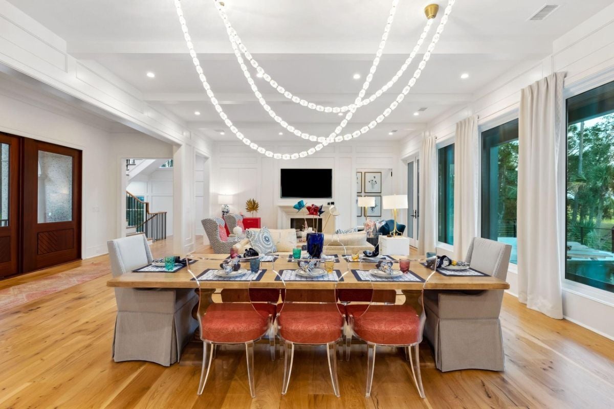 Dining room with a large table and chairs.