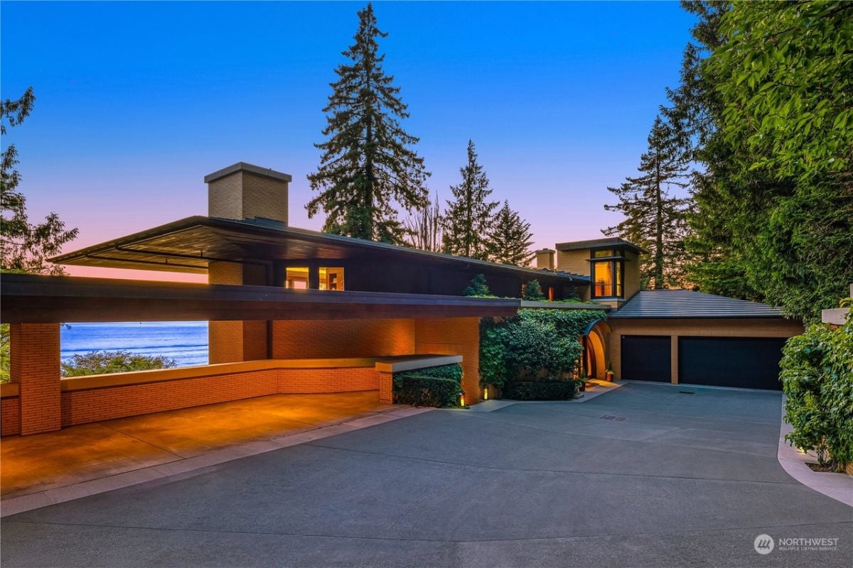 Car Garage with spacious driveway.