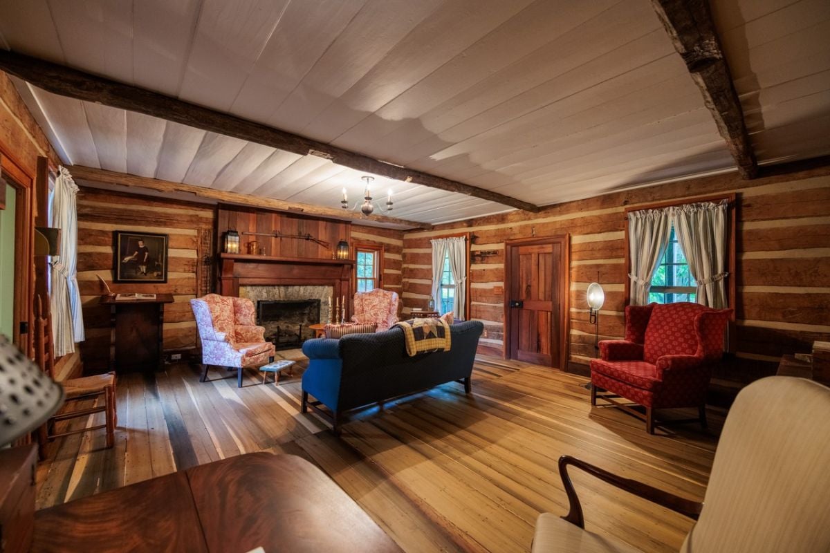 Living room at the guest's cottage