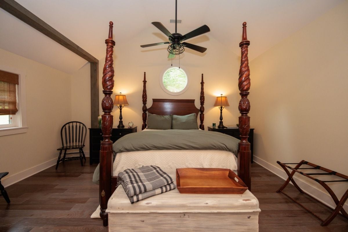 Main bedroom of the two bedroom guest's house.