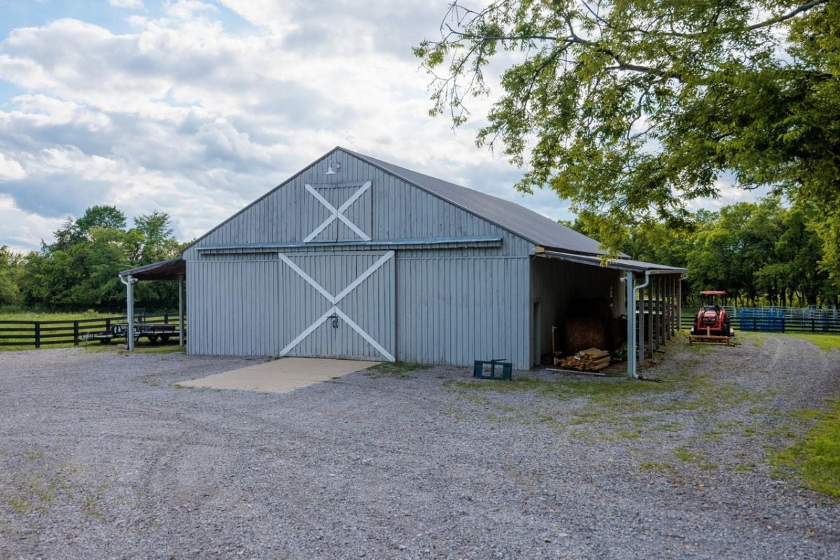 Equestrian barn