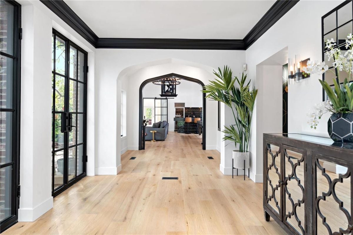 Second floor's hallway