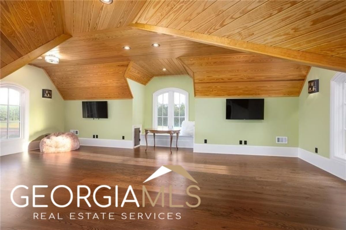 Bonus room at the attic