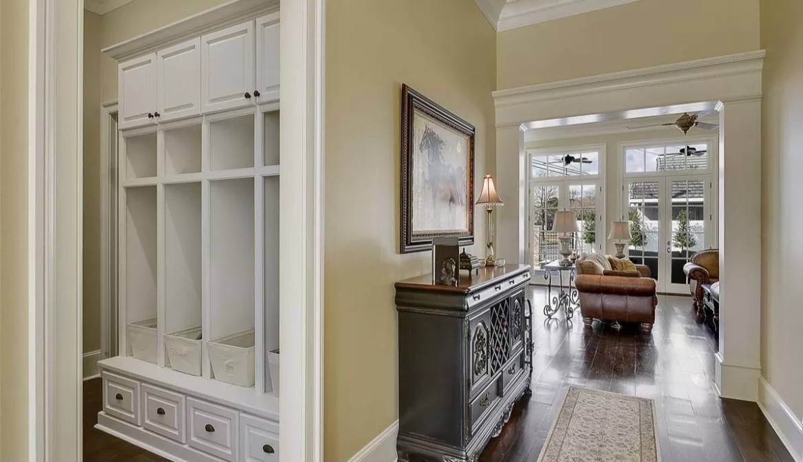 Hallway leading to the mudroom and living space.