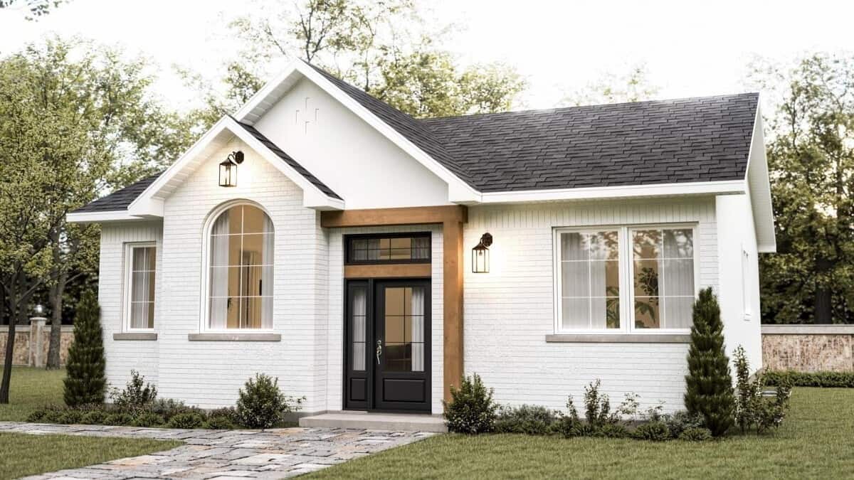 Single-Story Traditional Style 4-Bedroom Home with Open Living Space and Lower Level Expansion