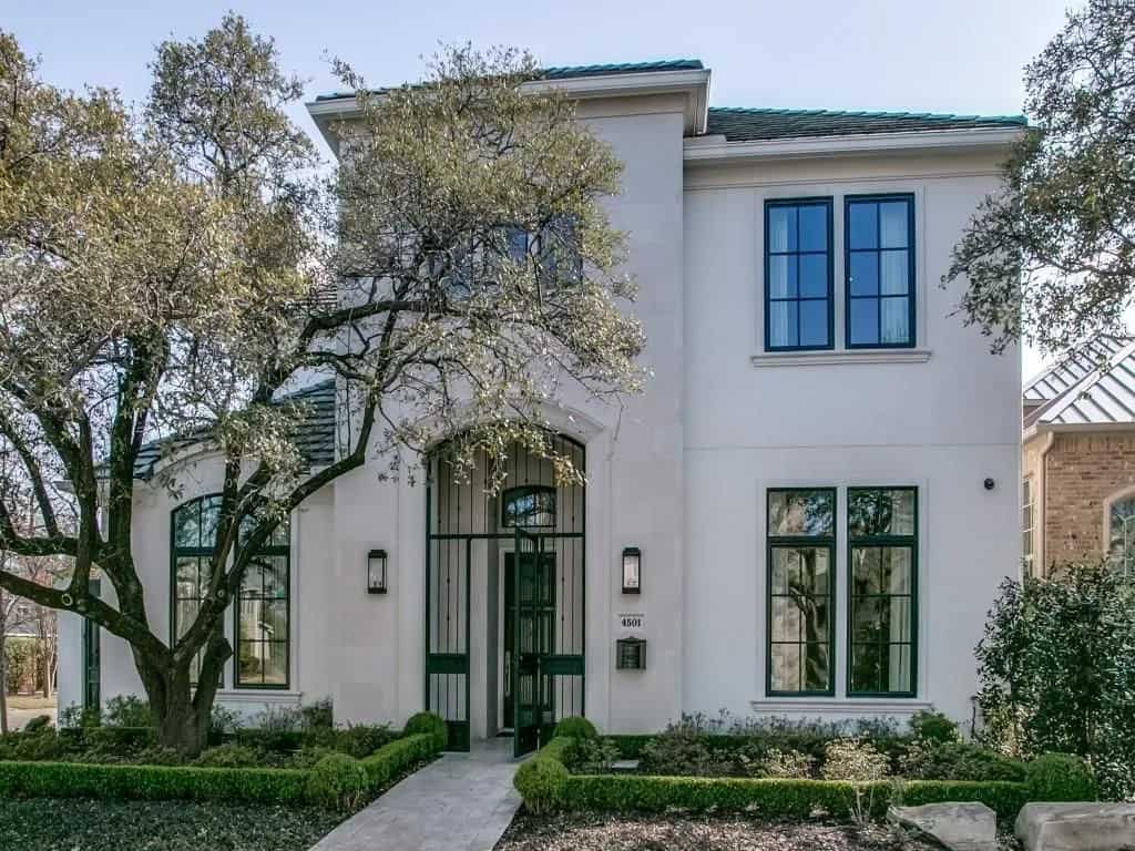 Two-Story Contemporary 3-Bedroom Home for a Narrow Lot with Elevator and Balcony Loft