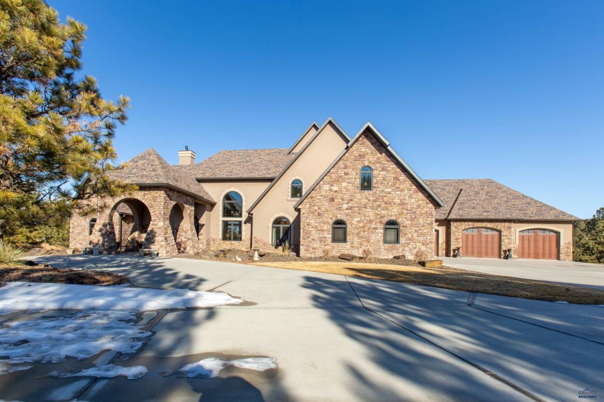 Front view of the 9,768 Sq. Ft. Property in Rapid City, SD.