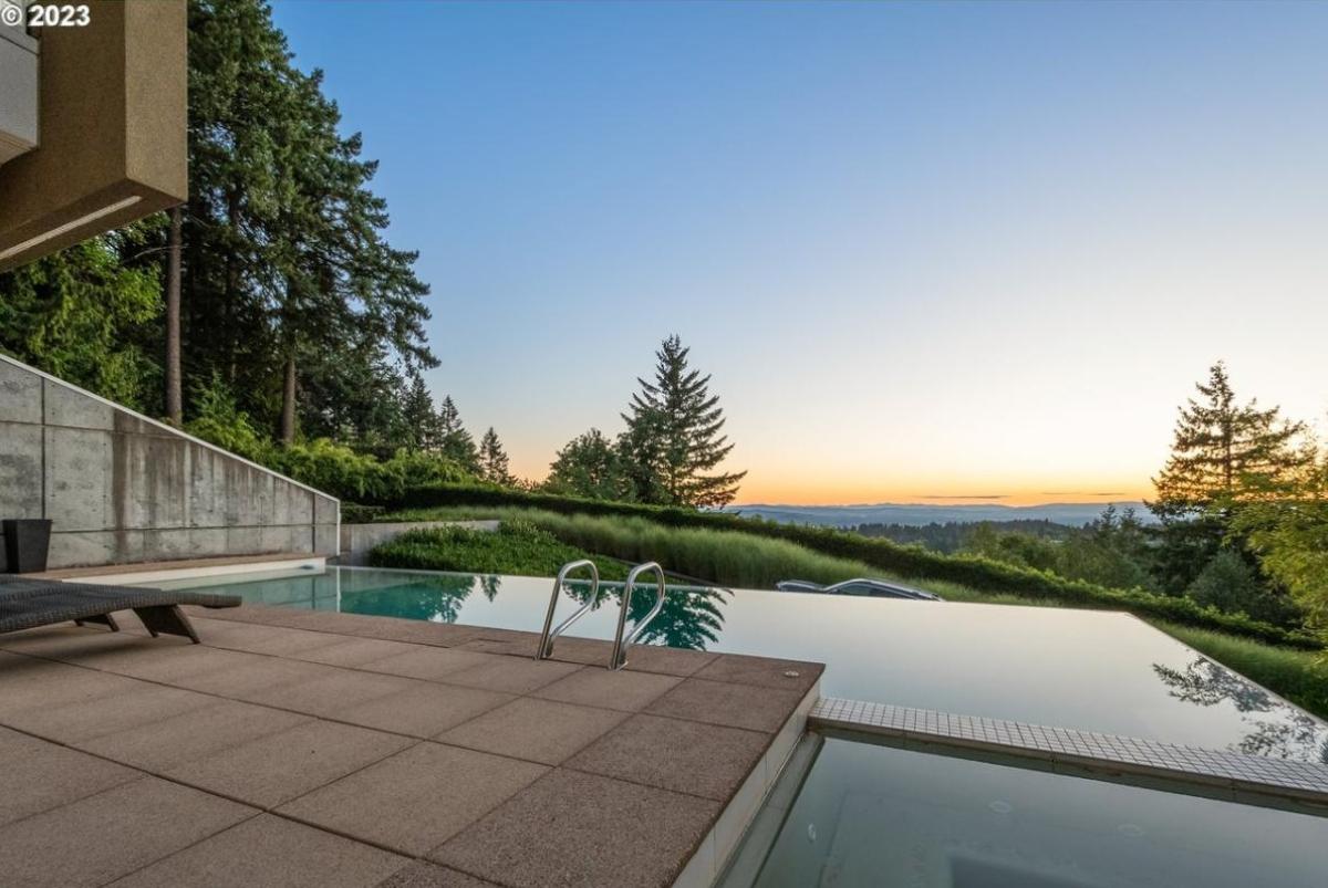 Pool overlooking the mountains.