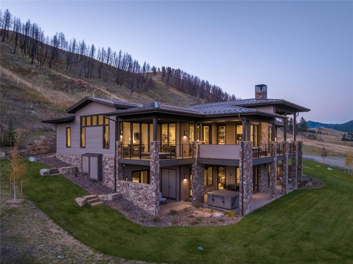 Aerial view of the mansion.