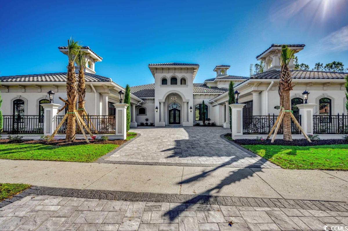 Front view of the 6,010 Sq. Ft. Property in Myrtle Beach, SC.