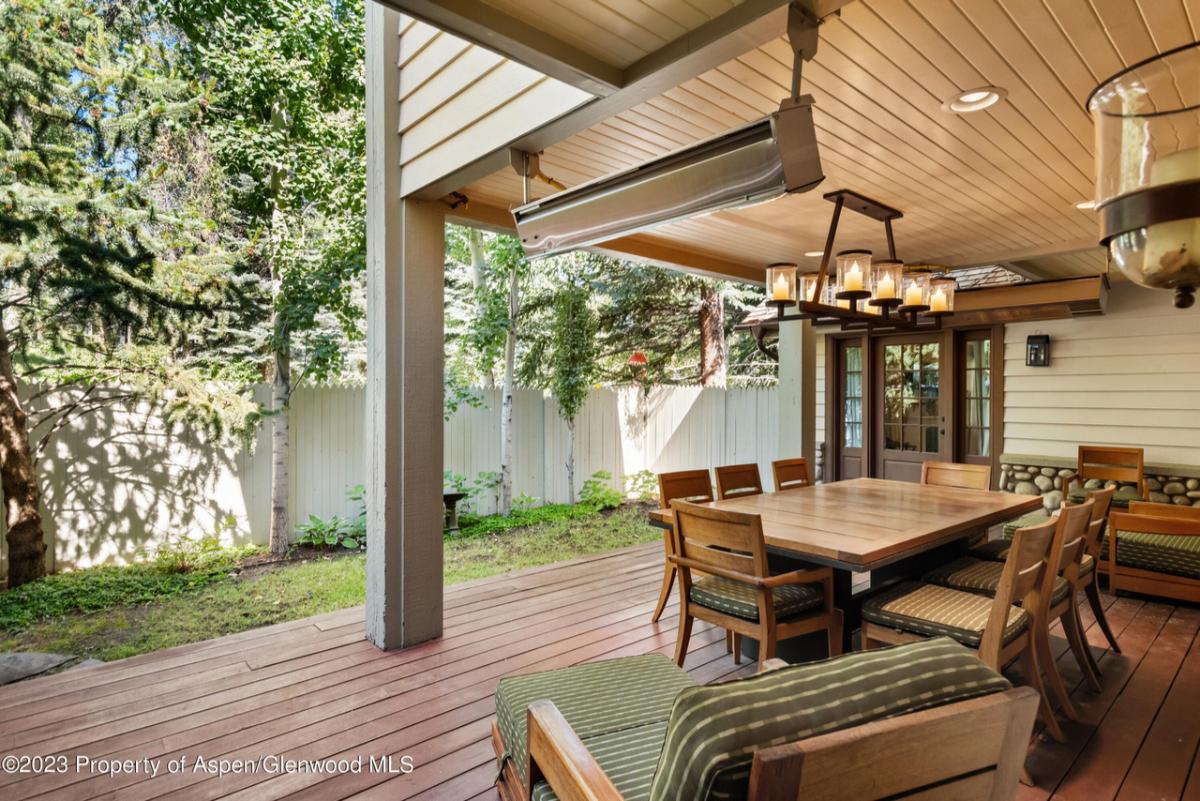 Deck with a table and chairs.