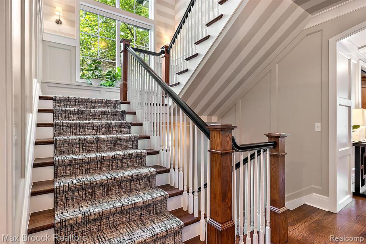 Staircase with glass windows.