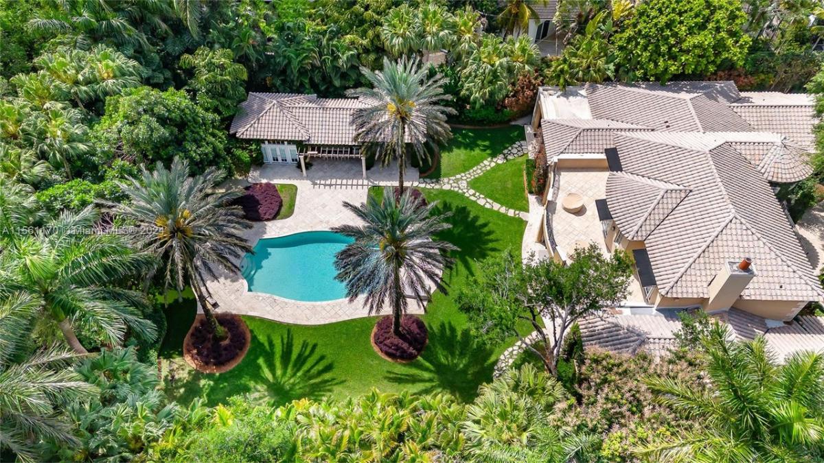 Aerial view of the mansion.